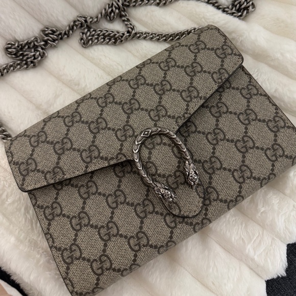 Gucci Dionysus Wallet in Chain - Picture 1 of 3